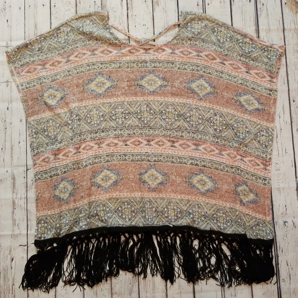 Full Tilt | Poncho Top Size S